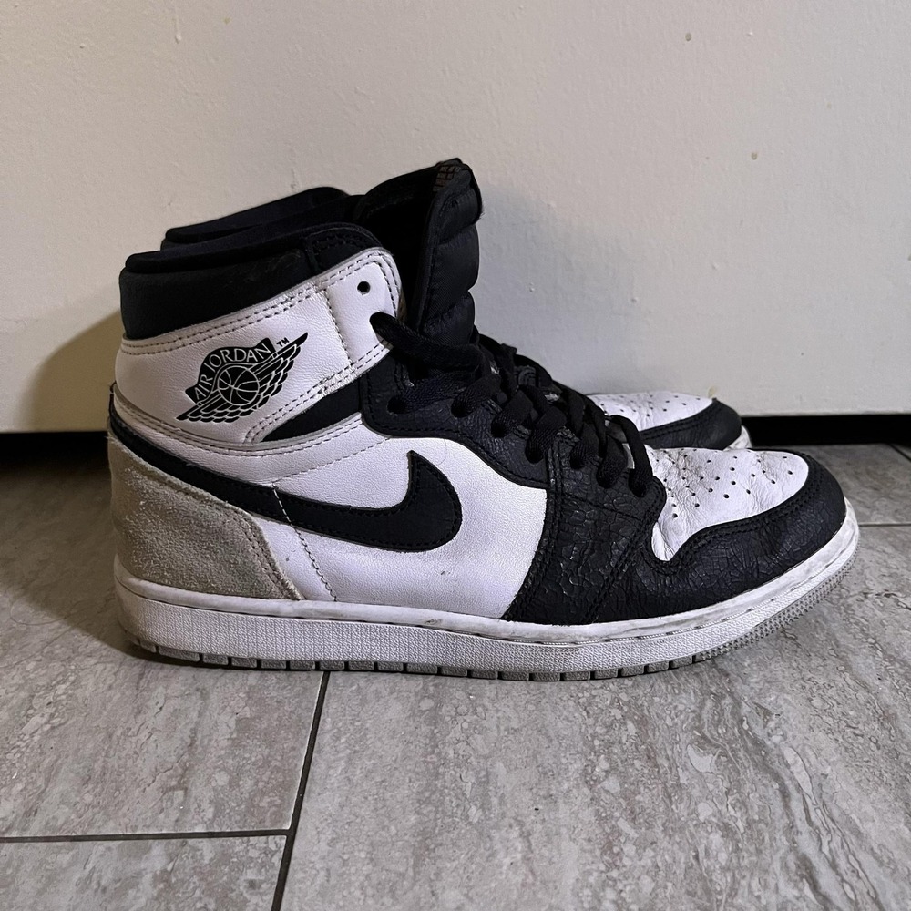 Nike Air Jordan 1 Retro High OG Stage Haze Mens 9.5 White Black 555088-108